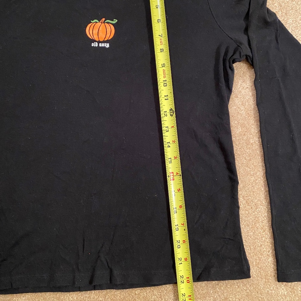 Old Navy black long sleeved T-shirt with bright orange pumpkin design size MED - Picture 5 of 6